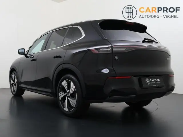 Geely E5