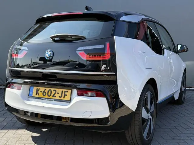BMW i3 BWJ 2021 Basis 120Ah 170 PK  42 kWh FULL LED | CAMERA | ADAPTIVE CRUISE | STOELVERW. | DAB |...