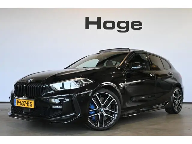 BMW 1-serie 120i Automaat M - Sport Edition Clima Kuipstoelen Panoramadak LED koplampen 19 Inch Came...