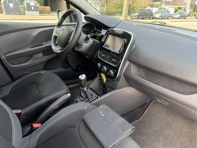 Renault Clio Estate 0.9 TCe Zen navigatie airco/ecc apk