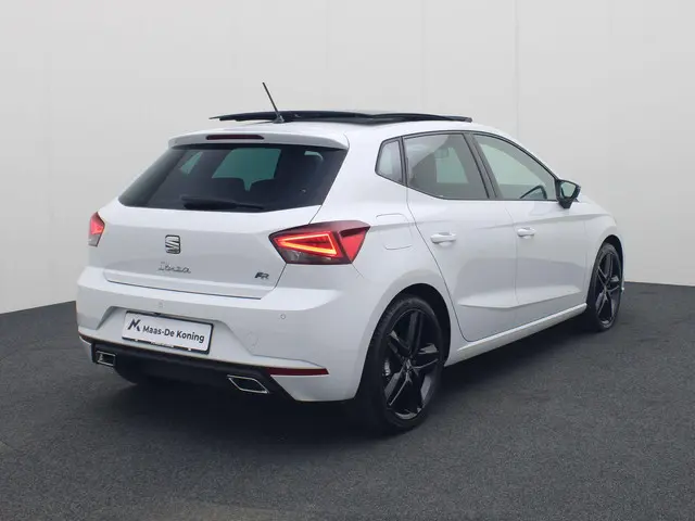 SEAT Ibiza 1.0EcoTSI/115PK FL FR Business Connect · Panoramadak · Leder/Alcantara · Camera + Parkeer...