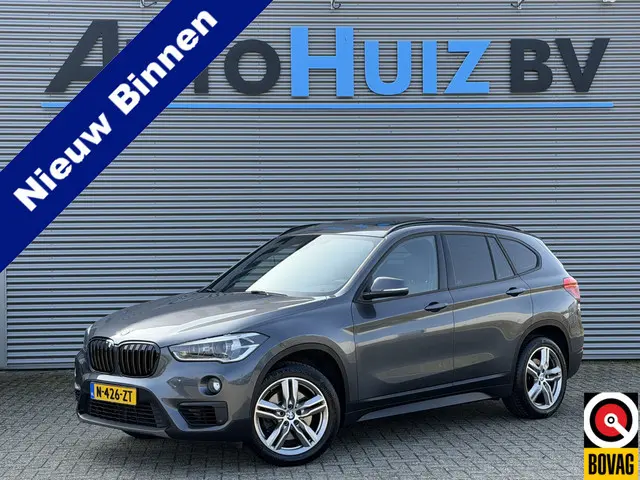BMW X1 xDrive20i High Executive Leder Panoramadak Trekhaak 2000 KG Trekgewicht! LED Stoelverwarming...