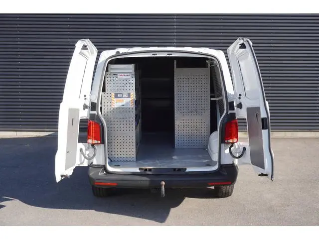 Volkswagen Transporter 150pk Automaat L2H1 2x Schuifdeur Trekhaak Cruise control Apple Carplay Navig...