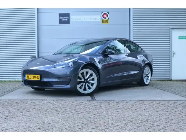 Tesla Model 3 Long Range AWD 75 kWh 19" Alu, AutoPilot3.0 Ryzen