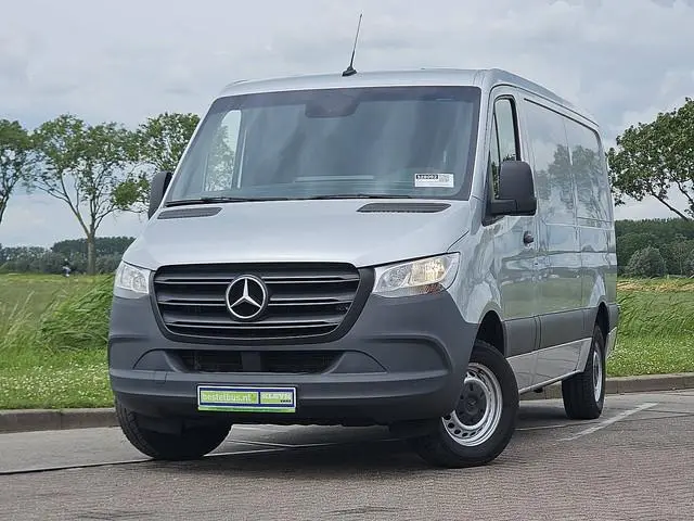 MERCEDES-BENZ SPRINTER 315 l2h1 rwd mbux ac!
