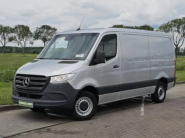 MERCEDES-BENZ SPRINTER 315 l2h1 rwd mbux ac!