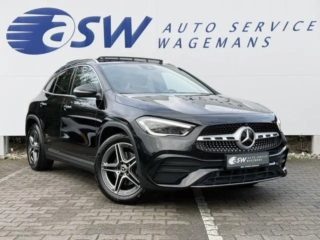 Mercedes-Benz GLA-klasse 200 Business Solution AMG | Pano | Memory | MultiBeam LED | Camera | 19 inc...