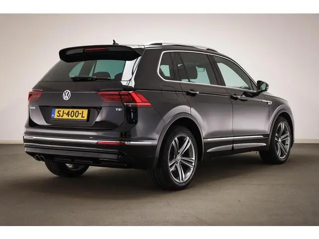 Volkswagen Tiguan 1.4 TSI Comfortline Business R |  PANORAMADAK | MASSAGE | STOELVERWARMING | DAB |...