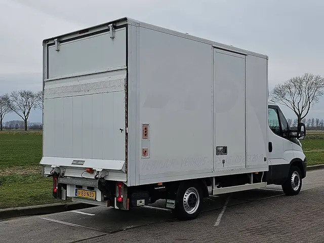 IVECO DAILY 35S12 bakwagen laadklep!