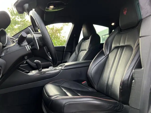 Maserati Levante 3.0 V6 D AWD GranLusso |CARBON|LUCHTVERING|STOELVERW.|TREKHAAK| 19579 \ 5736