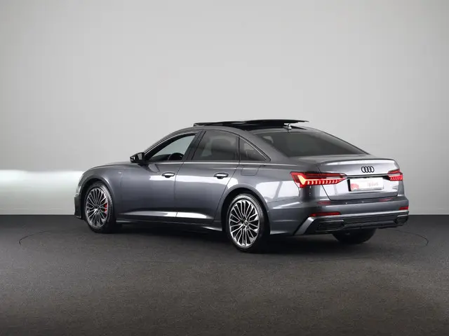 Audi A6 Limousine 55 TFSI e quattro Pro Line S Competition 367 pk S-tronic | Navigatie | Panoramadak...