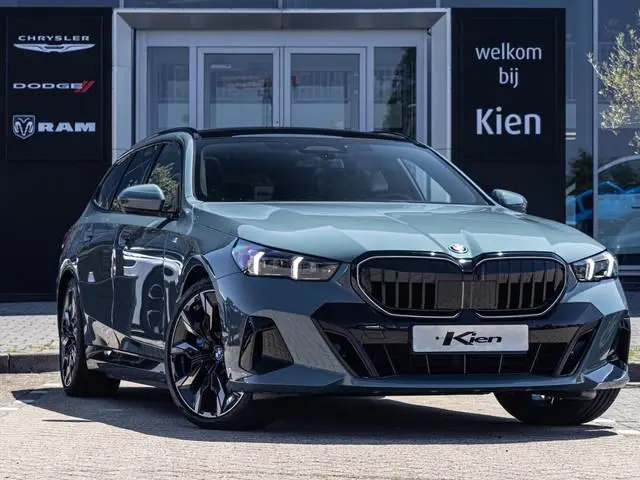BMW 5-serie Touring 550e xDrive