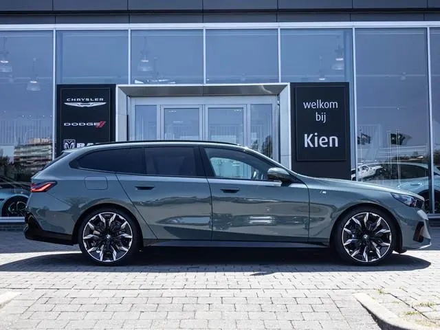 BMW 5-serie Touring 550e xDrive