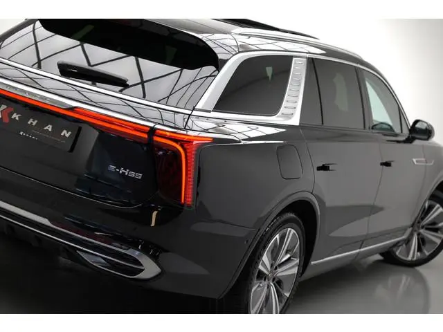 Hongqi E-HS9
