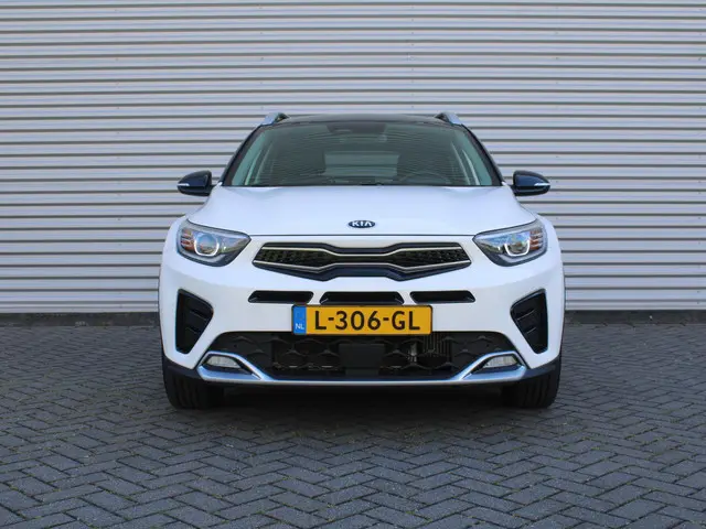 Kia Stonic 1.0 T-GDi MHEV GT-Line | Trekhaak | Stuur-/stoelverwarming | Camera | Clima | Cruise | 17...