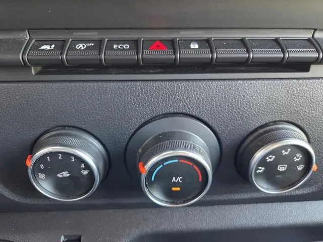 Nissan Interstar