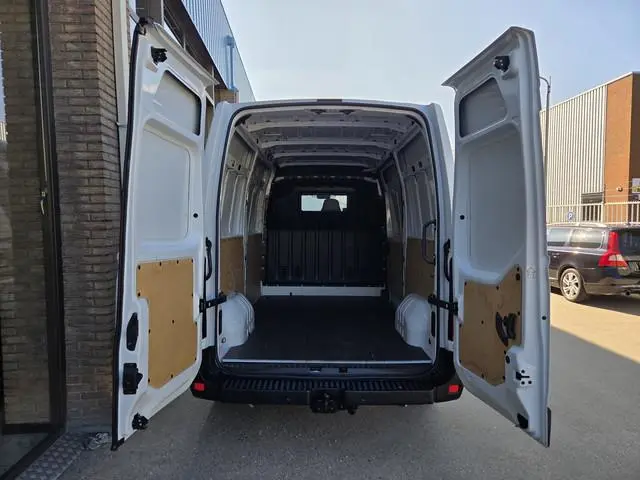 Nissan Interstar
