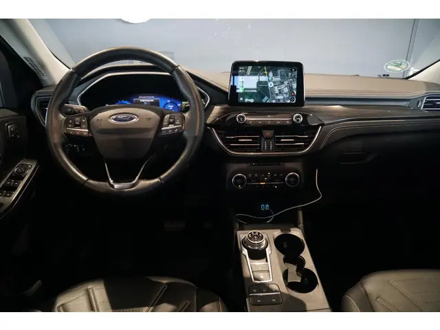 Ford Kuga 2.5 PHEV Vignale + PANORAMA / HEAD-UP / B&O / LEDER / APPLE CARPLAY