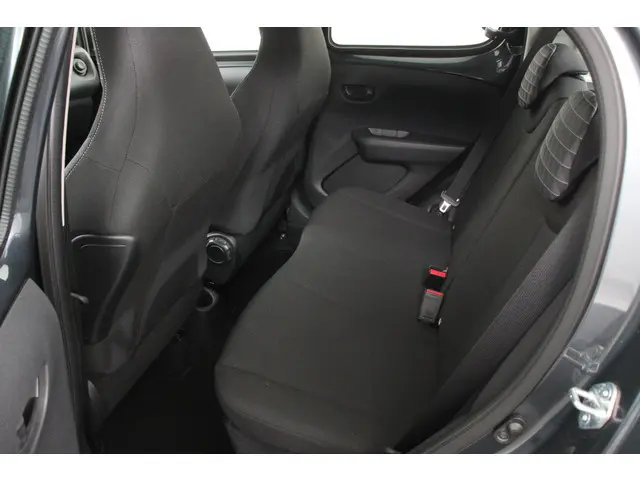 Peugeot 108 1.0 e-VTi Active | Airco | Bluetooth | Led | DAB | 5 deurs