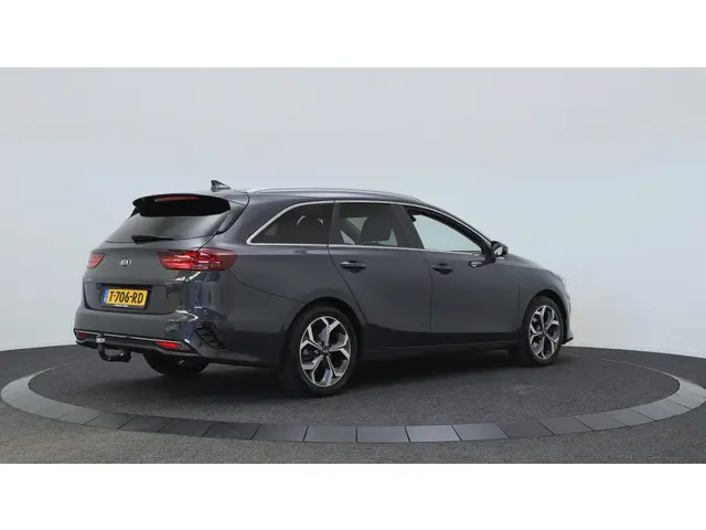 Kia Ceed Sportswagon 1.0 T-GDi GT-Line Business Edition | afn. trekhaak | All Seasons