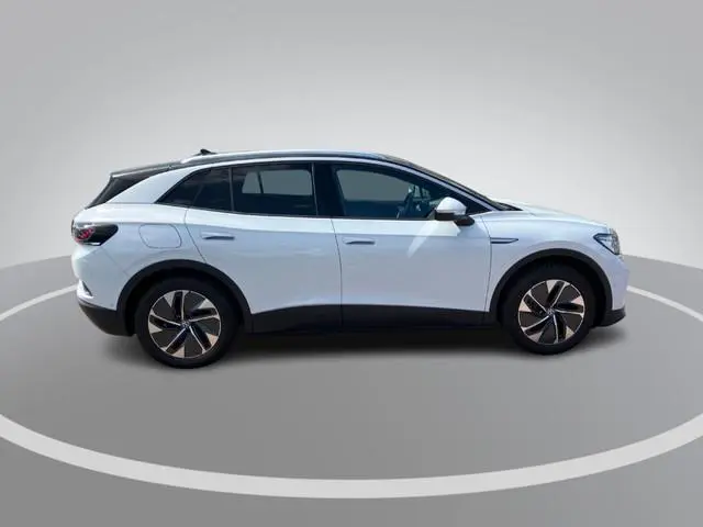 Volkswagen ID.4 Pure 52 kWh 170PK · SOH 92.3% · Panoramadak · Apple/Android Car Play · Camera + Park...