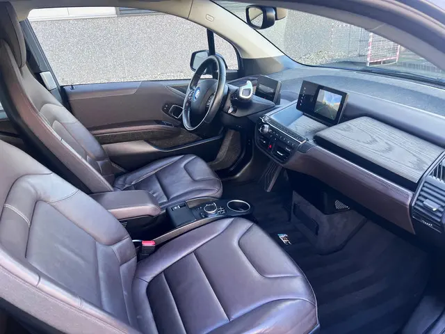 BMW i3 S 184pk Executive 42 kWh 120Ah /Leder/Carplay/W-pomp/3-Fase/20"