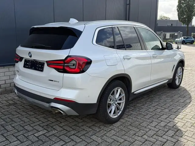 BMW X3 xDrive30e 18"/Leder/Dodehoek/Camera/Keyless/LED/Navigatie
