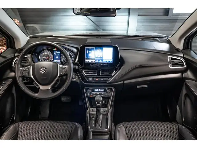 Suzuki S-Cross