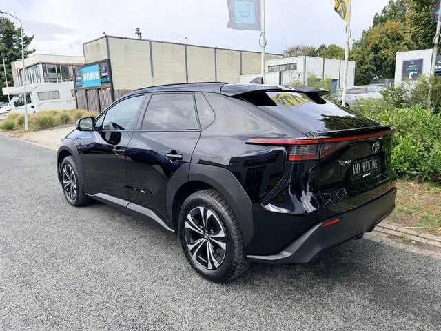 Toyota bZ4X Dynamic 71 kWh 204PK Leder•ACC