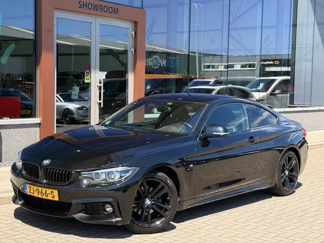 BMW 4-serie Coupé 420i M-Sport Shadow Line | Cruise | Leder | Achteruitrijcamera | Led | Navi | Afn....