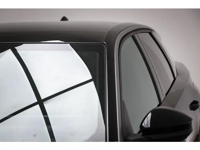 Peugeot e-3008