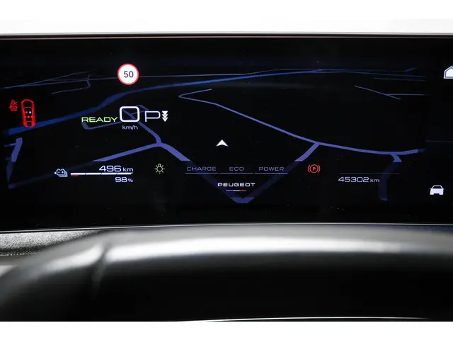 Peugeot e-3008