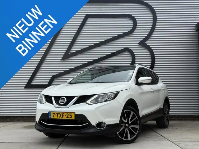 Nissan Qashqai 1.2 Premier Edition 2e Eigenaar|Navi|Pano|360Camera|Clima|Cruise|PDC V+A|Stoelverw|N....