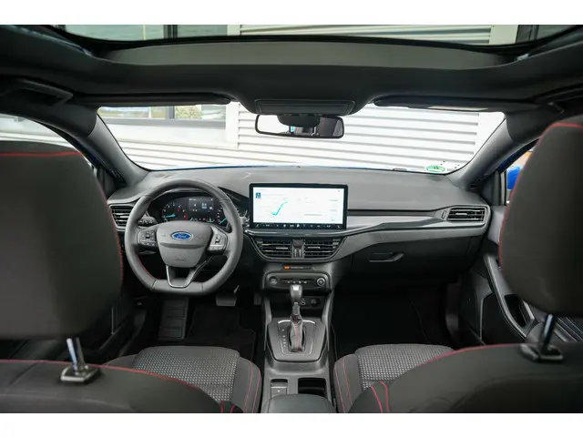 Ford Focus Wagon 1.0 EcoBoost Hybrid ST Line