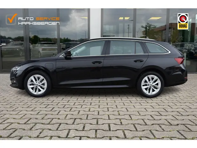 ŠKODA Octavia Combi 1.4 TSI iV PHEV Business Edition Plus | Pano | Memory | Carplay |