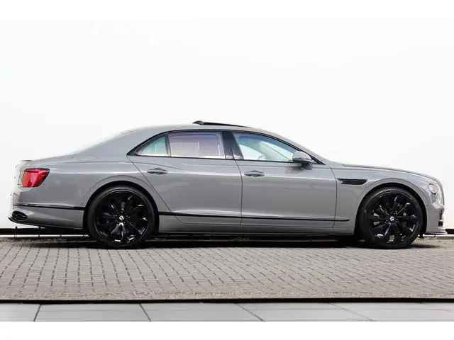 Bentley Flying Spur 2.9 V6 Hybrid Blackline - Volledige historie - 3 sleutels