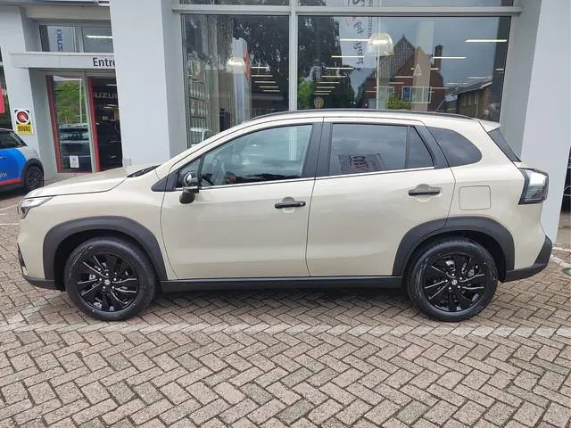 Suzuki S-Cross 1.4 BOOSTERJET SPECIAL EDITION SMART HYBRID Direct Leverbaar | Tot 10 JAAR GARANTIE!...