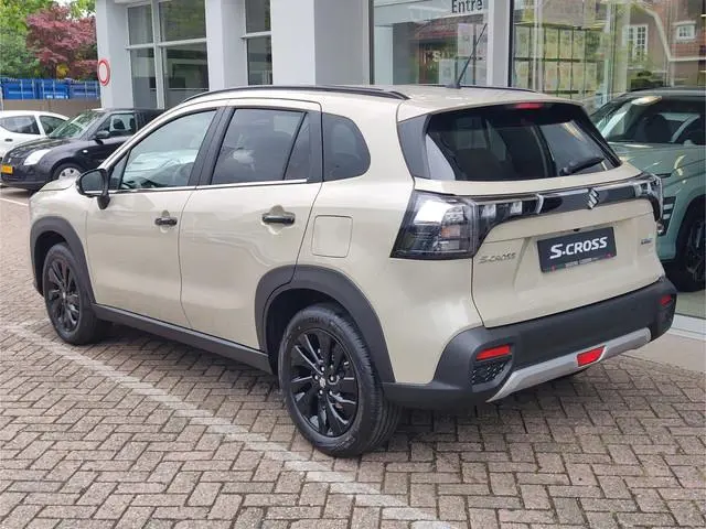 Suzuki S-Cross 1.4 BOOSTERJET SPECIAL EDITION SMART HYBRID Direct Leverbaar | Tot 10 JAAR GARANTIE!...