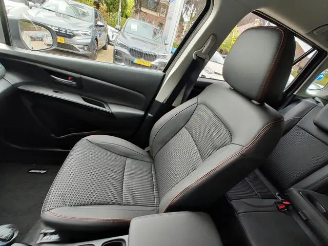 Suzuki S-Cross