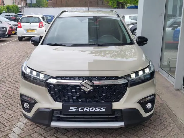 Suzuki S-Cross
