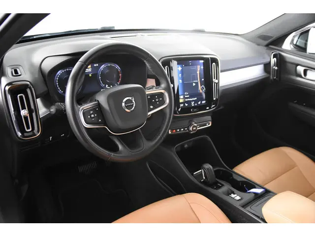 Volvo XC40 2.0 D3 Momentum *1ste Eigenaar*Leer*Panoramadak*
