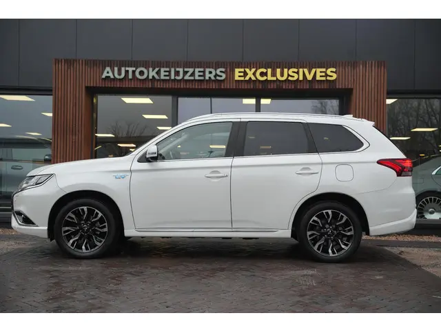 Mitsubishi Outlander 2.0 PHEV Premium Leer camera stoelverwarming