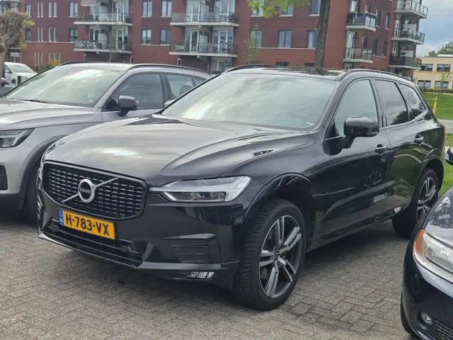 Volvo XC60 2.0 B5 R-Design Black Edition 251PK NIEUWSTAAT I 2de eig. I R-Design I Winterpakket I Bli...