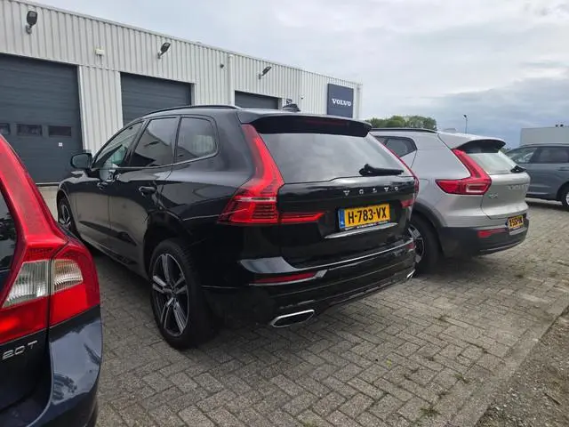 Volvo XC60 2.0 B5 R-Design Black Edition 251PK NIEUWSTAAT I 2de eig. I R-Design I Winterpakket I Bli...