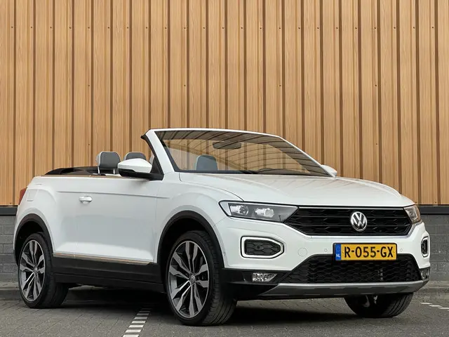 Volkswagen T-Roc Cabrio 1.5 TSI R-Line | Adaptive Cruise Control | Stoelverwarming | Stuurwielverwar...