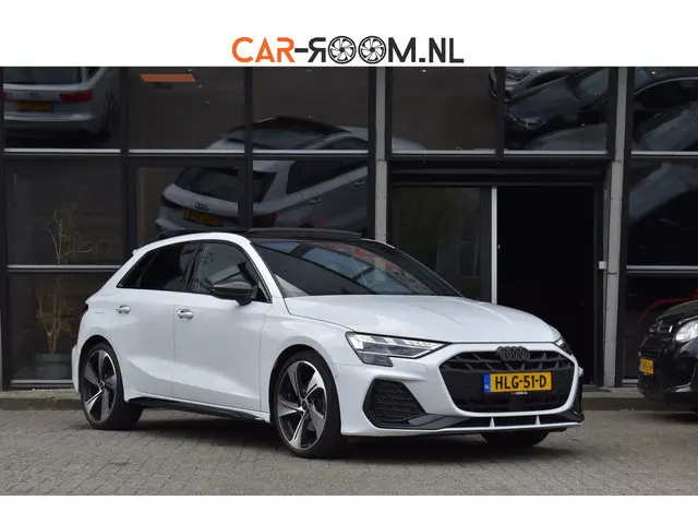 Audi A3 Sportback 35 TFSI 3x S-line Pano HUD Sonos Lane Camera Leder