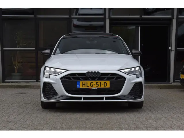 Audi A3 Sportback 35 TFSI 3x S-line Pano HUD Sonos Lane Camera Leder
