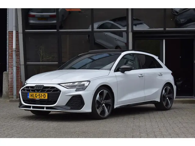Audi A3 Sportback 35 TFSI 3x S-line Pano HUD Sonos Lane Camera Leder