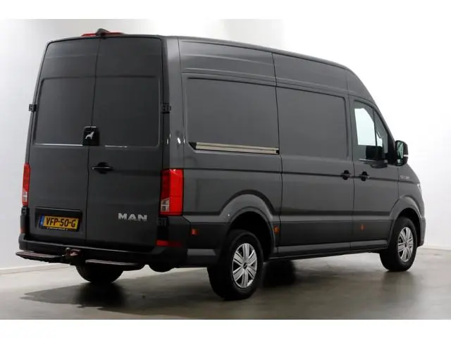 Man TGE 3.180 2.0 177pk RWD L3H3 (L2H2) Navi/Camera/Trekhaak 3500kg 03-2020