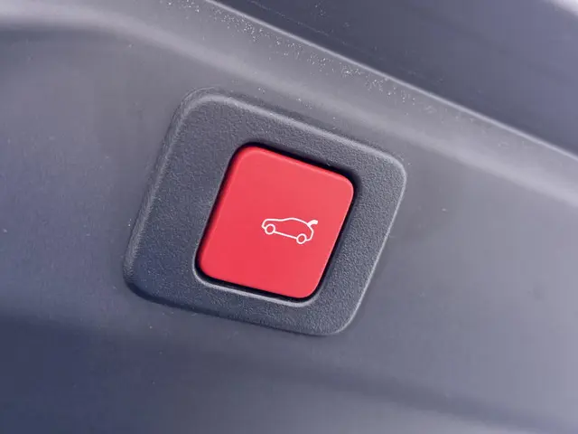 Peugeot e-3008